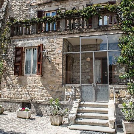 La Rosa Di Francesco Inn Valfabbrica Kültér fotó