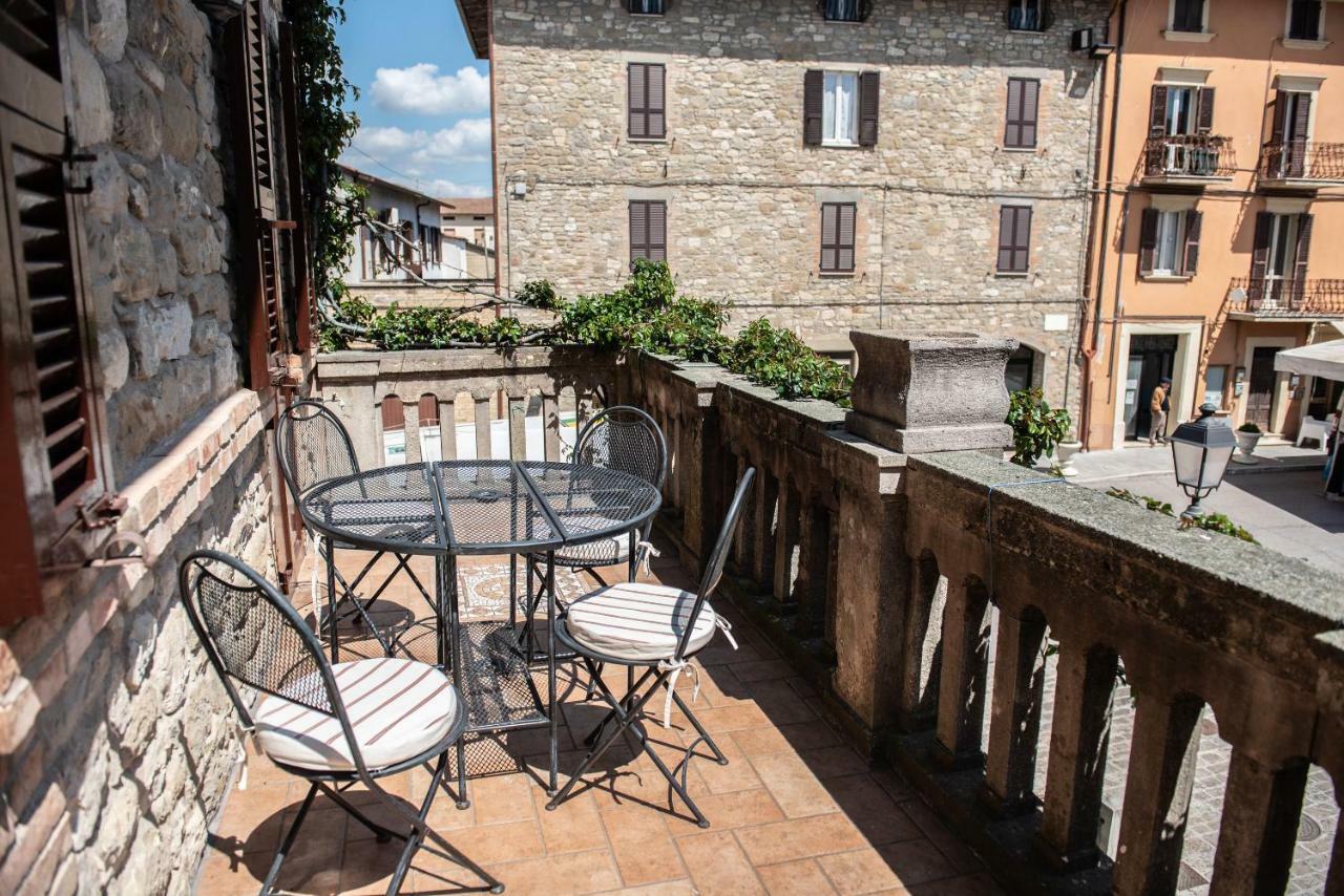 La Rosa Di Francesco Inn Valfabbrica Kültér fotó
