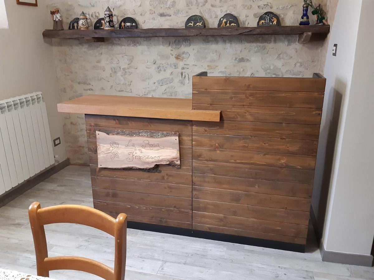 La Rosa Di Francesco Inn Valfabbrica Kültér fotó