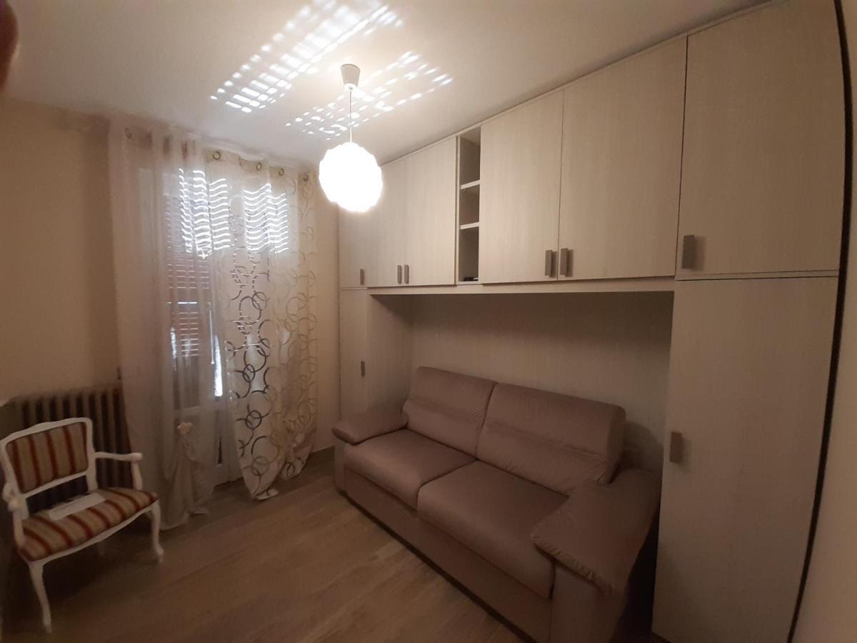La Rosa Di Francesco Inn Valfabbrica Kültér fotó
